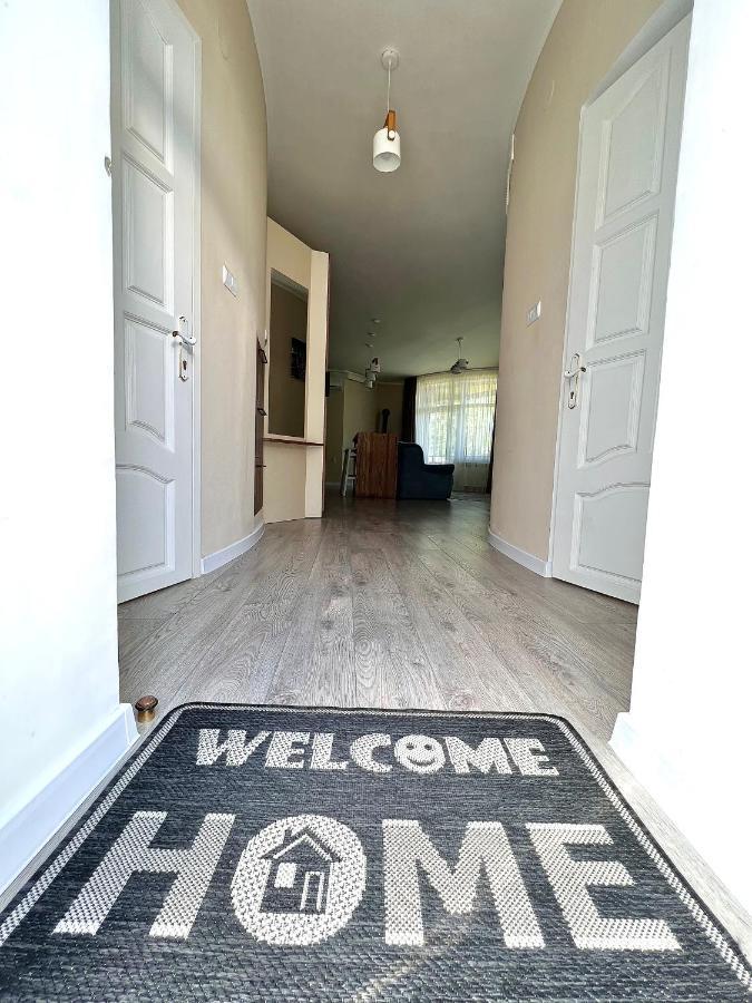 Авіа Appartement Oezjhorod Buitenkant foto