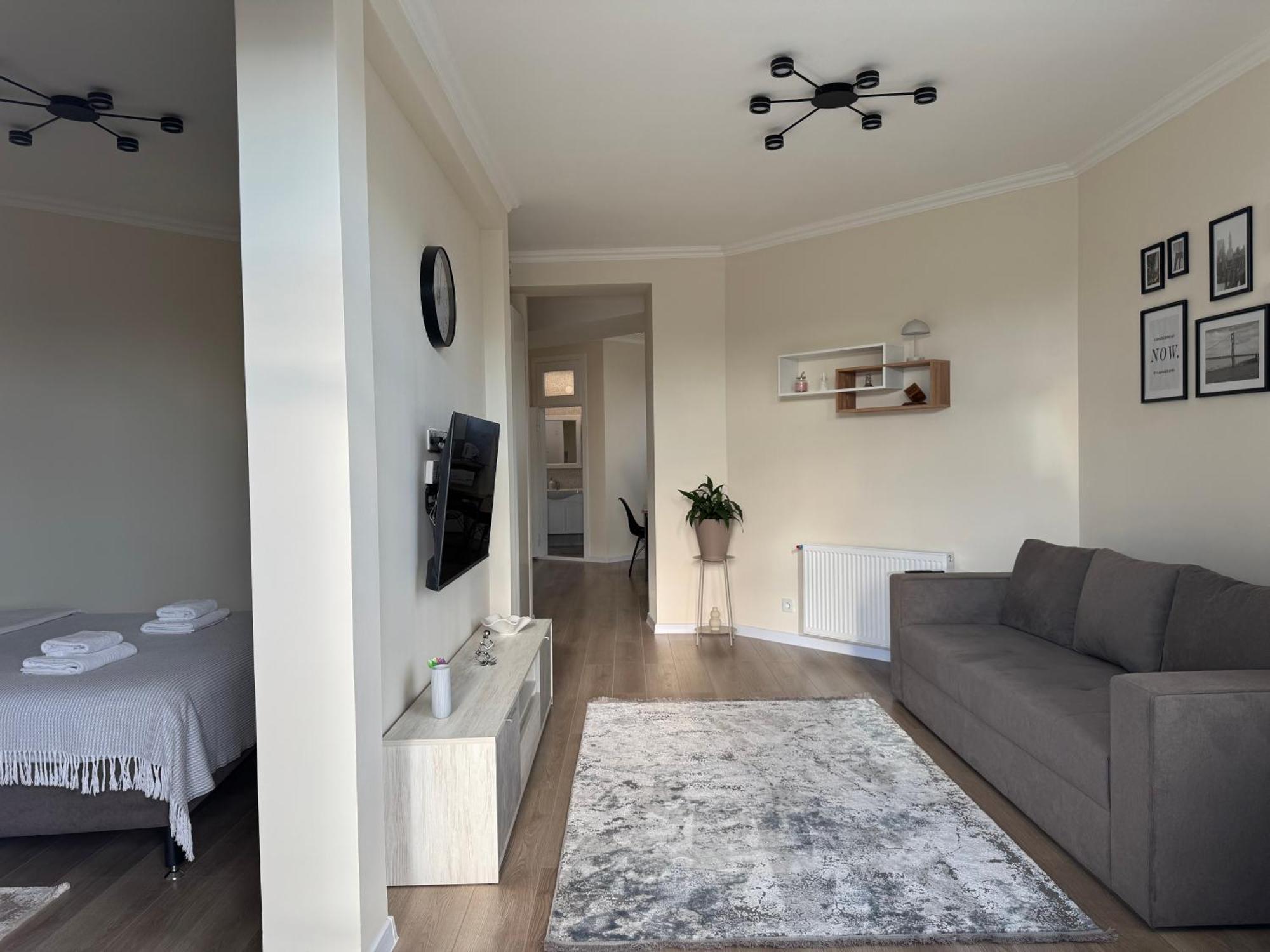 Авіа Appartement Oezjhorod Buitenkant foto