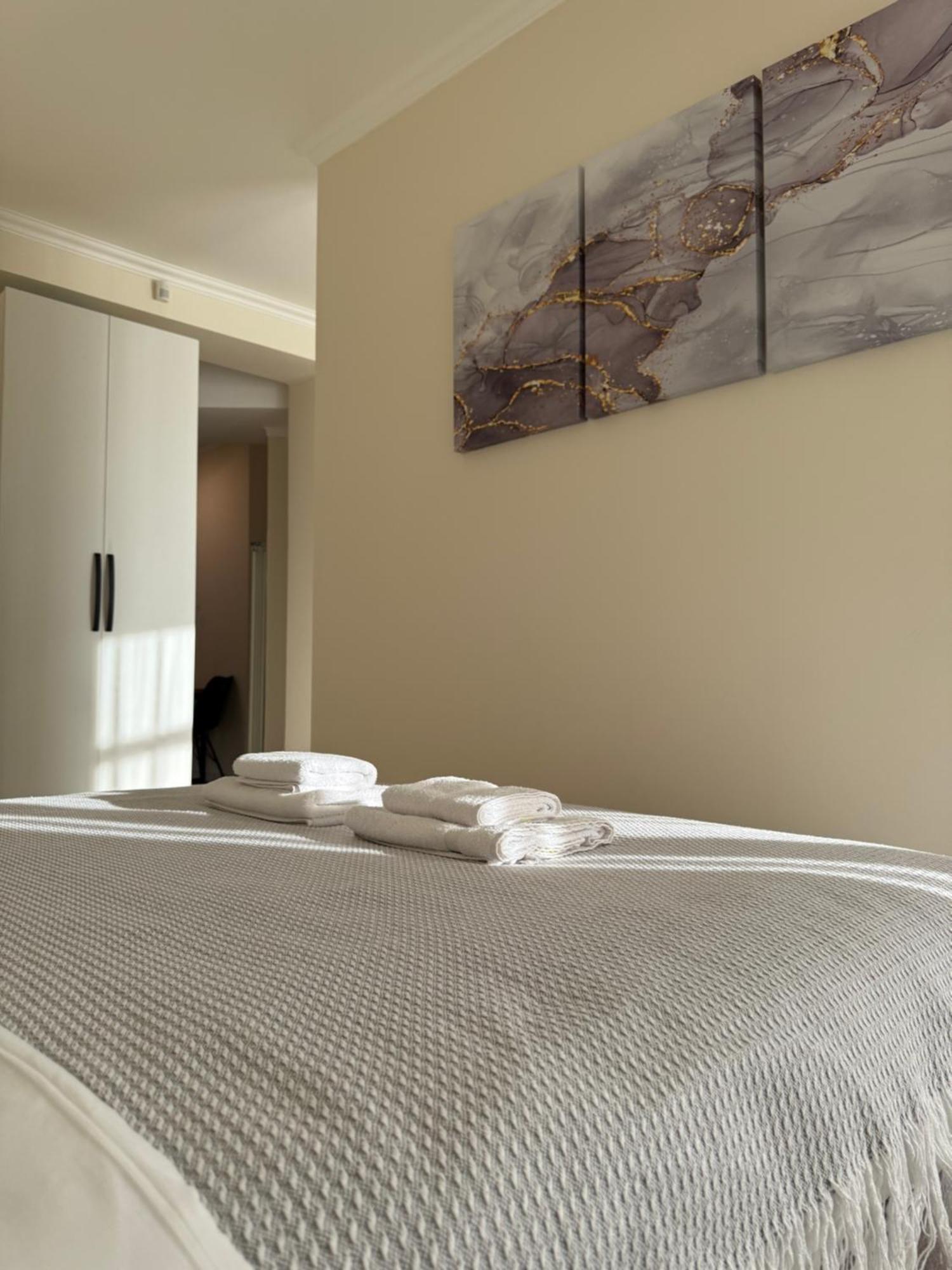 Авіа Appartement Oezjhorod Buitenkant foto