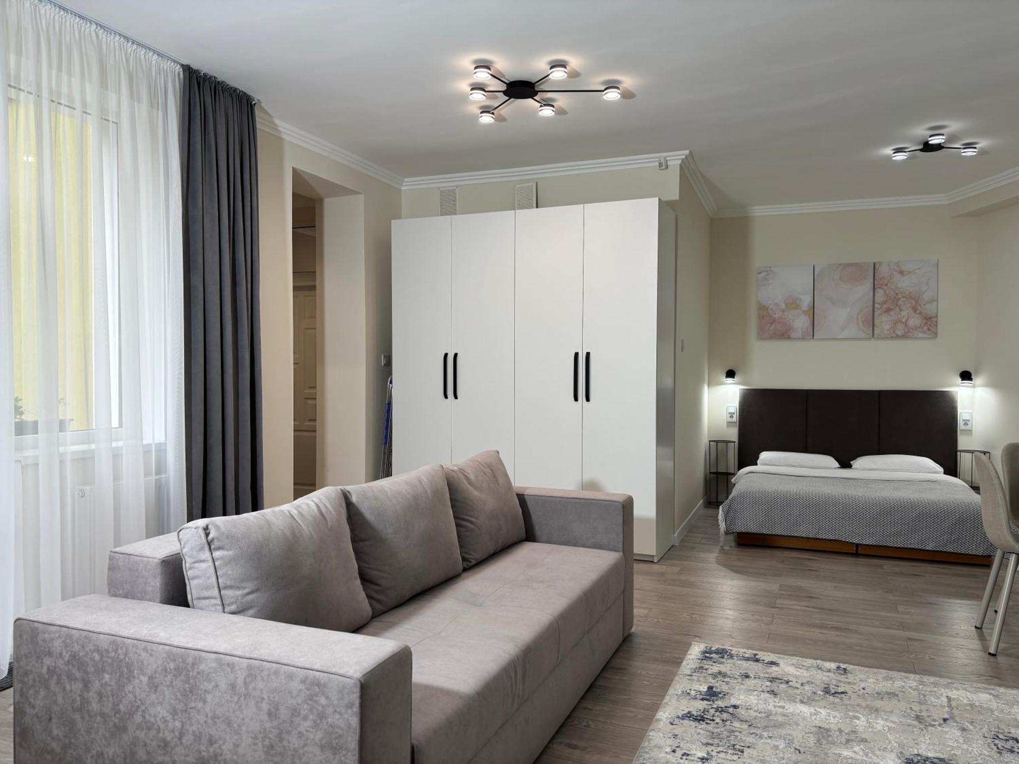 Авіа Appartement Oezjhorod Buitenkant foto