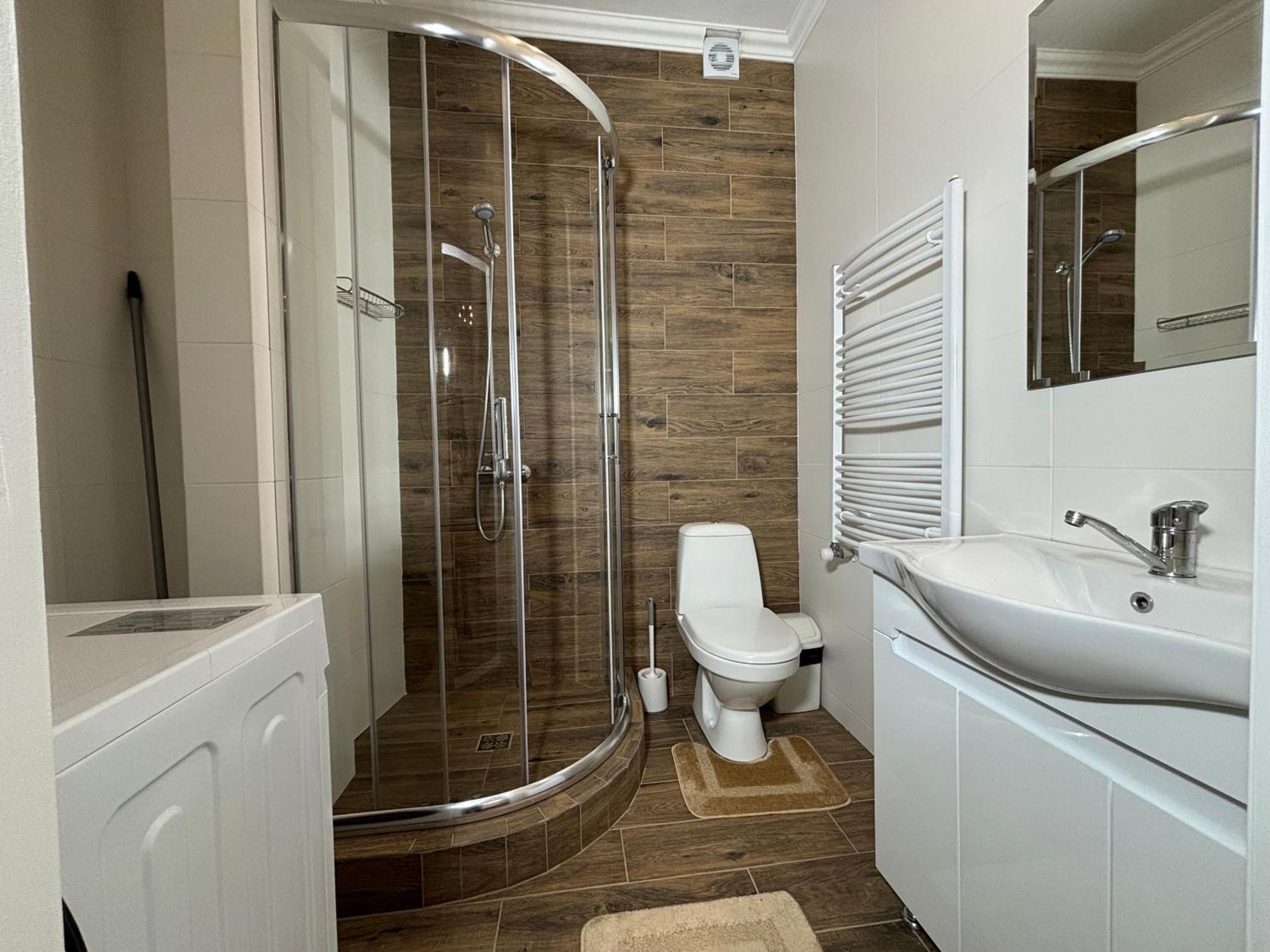 Авіа Appartement Oezjhorod Buitenkant foto